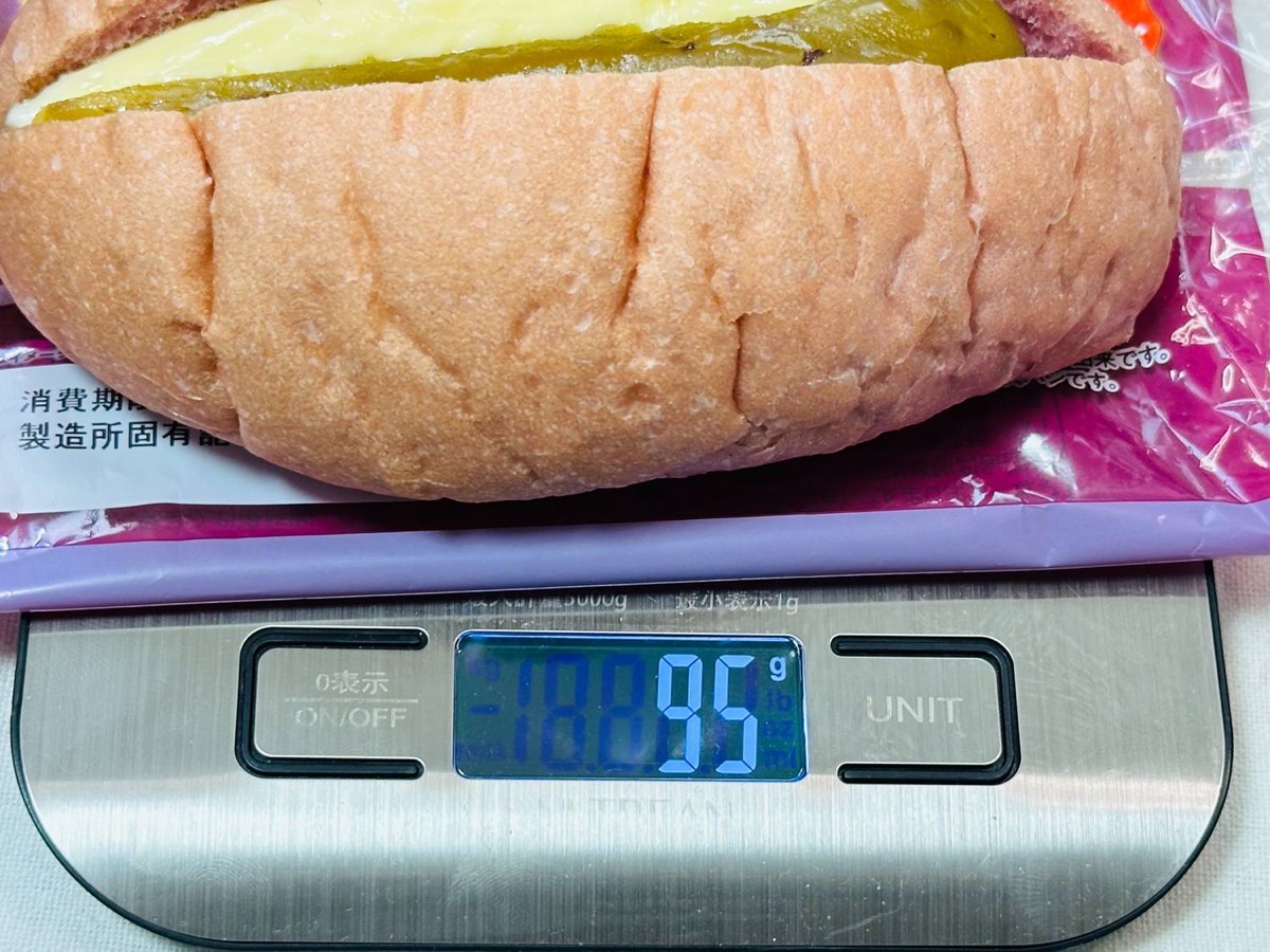ファミマ 生フランスパン（おいも＆マーガリン） 016.