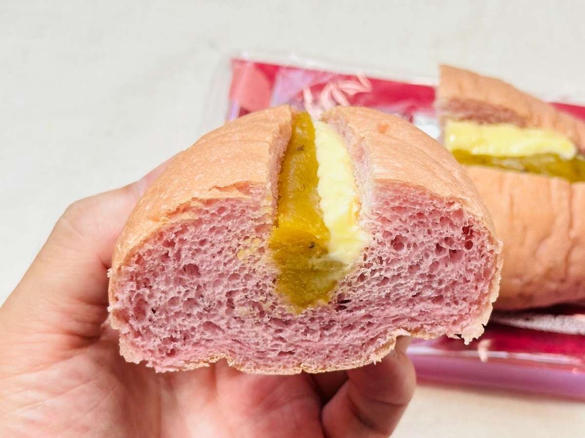 ファミマ 生フランスパン（おいも＆マーガリン） 019.