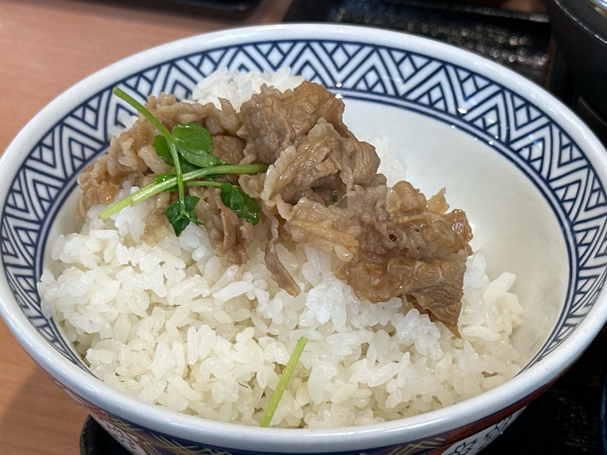 吉野家 とんこつ醤油牛鍋膳 014.