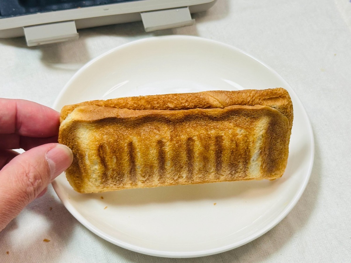 【3COINS】電子レンジ用ホットサンドメーカー【スリコ】 033.