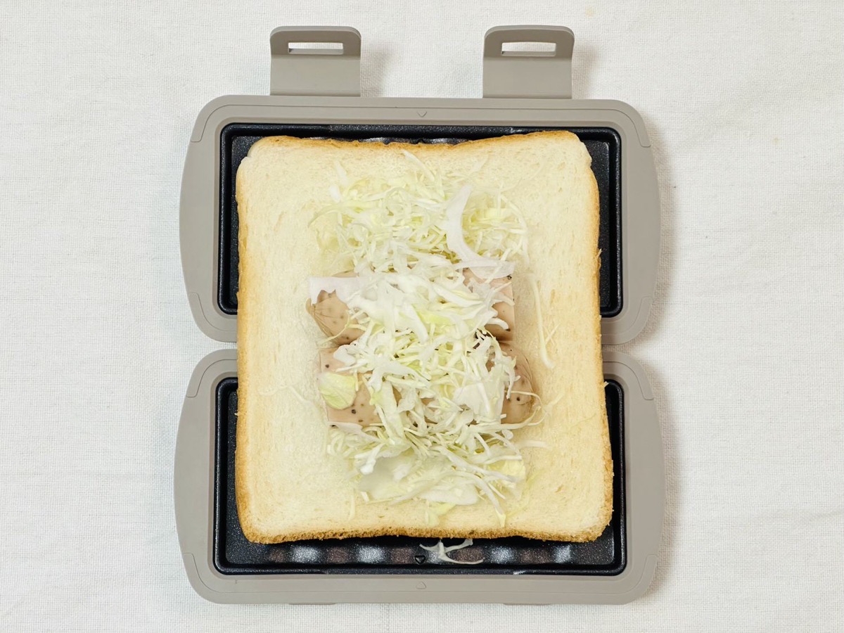 【3COINS】電子レンジ用ホットサンドメーカー【スリコ】 004.