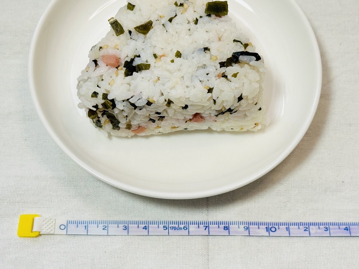 セブンイレブン おおきなおむすび 新生姜わかめ 014.