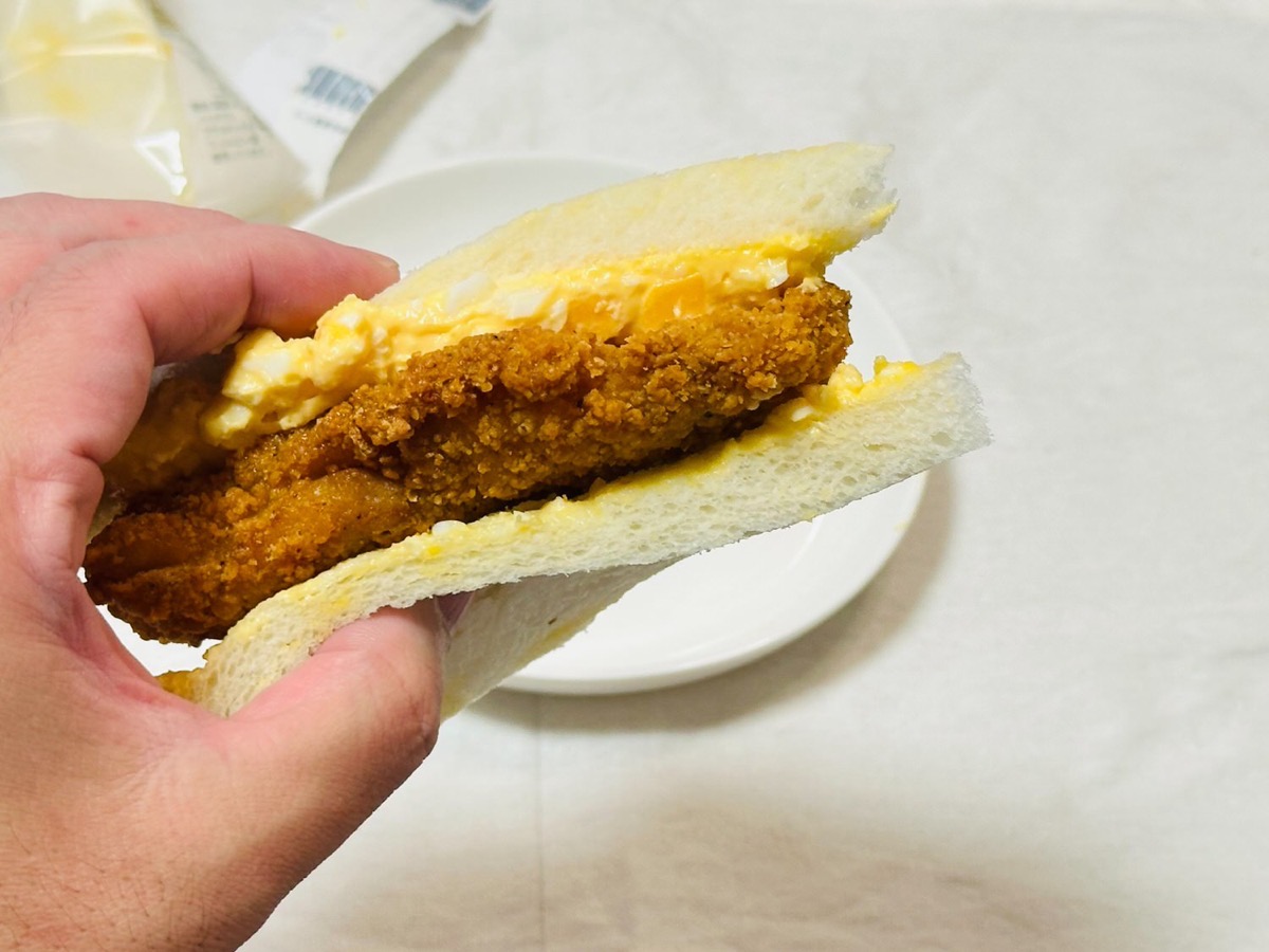 コク旨たまごサンド ファミチキ 019.