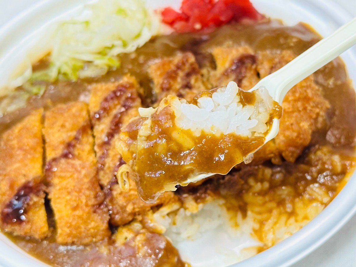 ファミリーマート チャンピオンカレー監修ロースカツカレー 020.