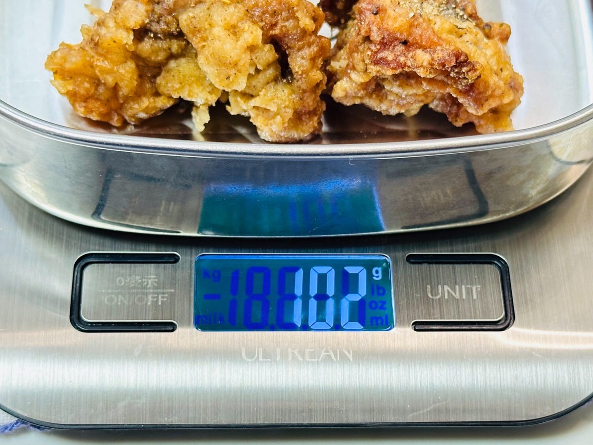 ファミマ リュウジの至高のレシピ スパイス際立つ！唐揚げ弁当 019.