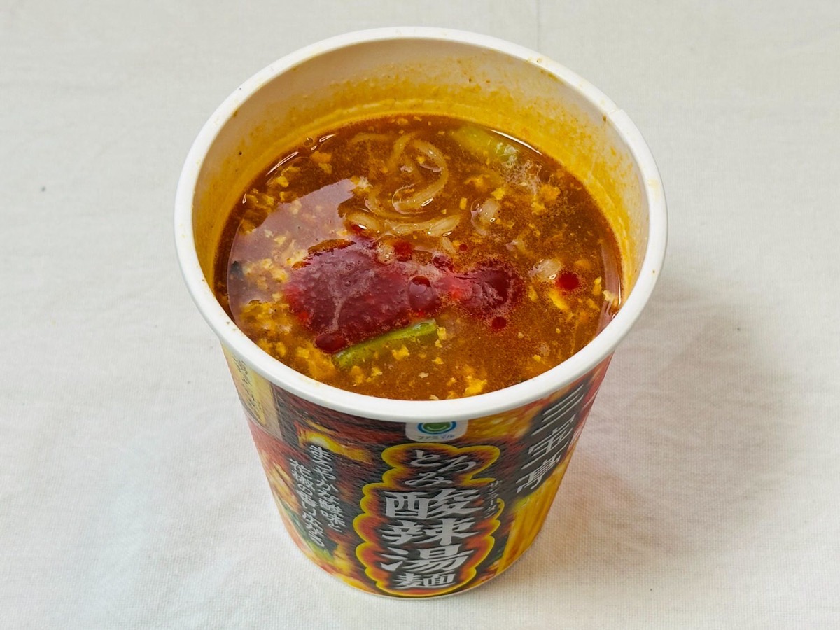 ファミリーマート 三宝亭 とろみ酸辣湯麺 020.
