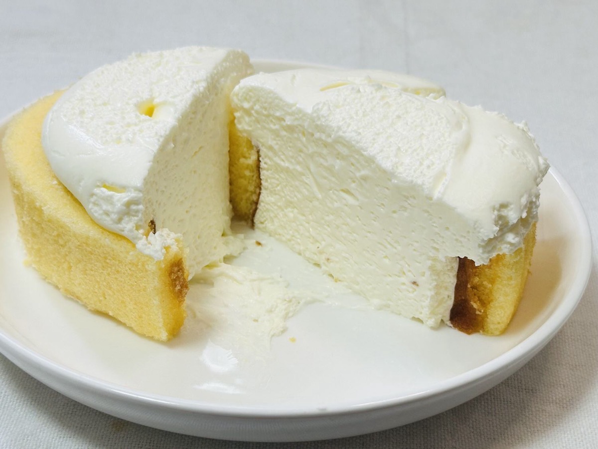 ローソン 盛りすぎ！プレミアムロールケーキ 015.