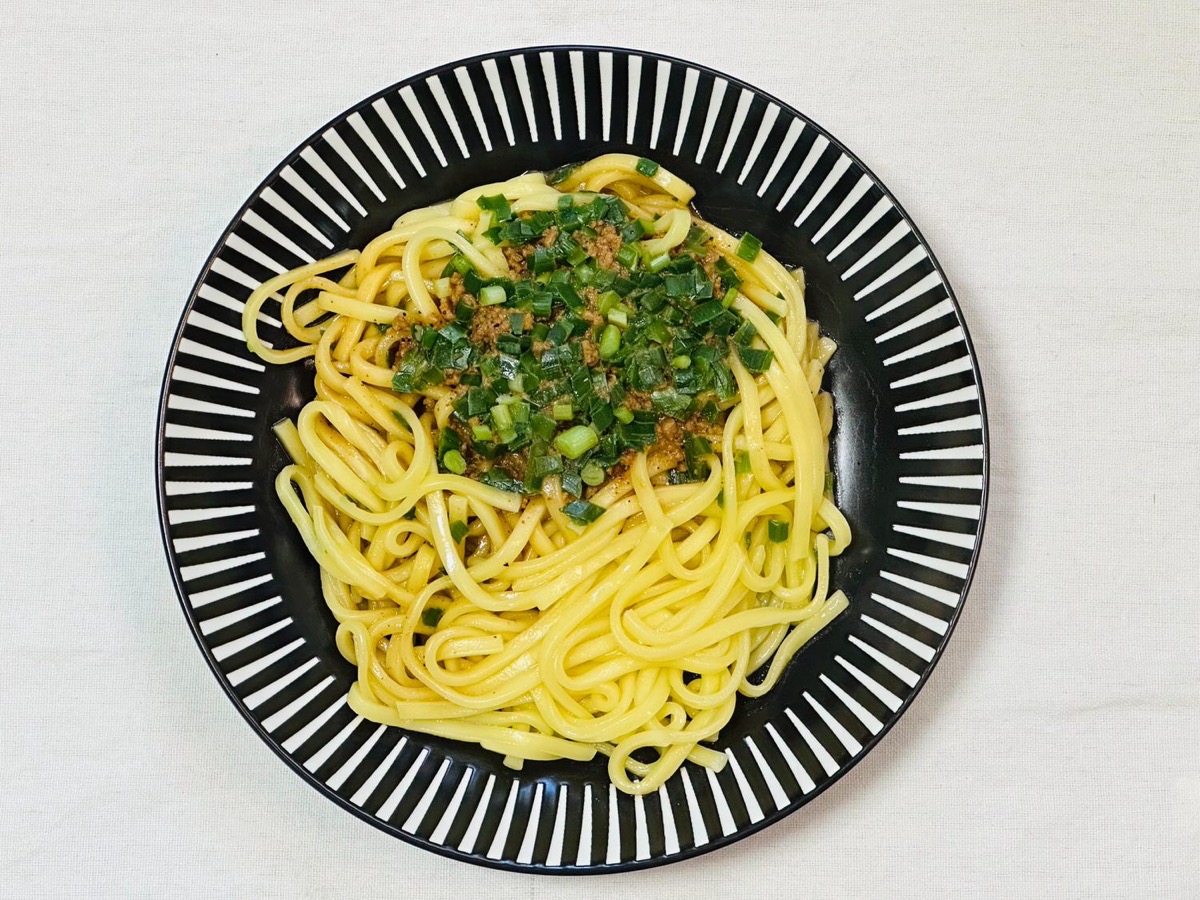 ローソン 台湾まぜそば にんにくラー油付き 007.