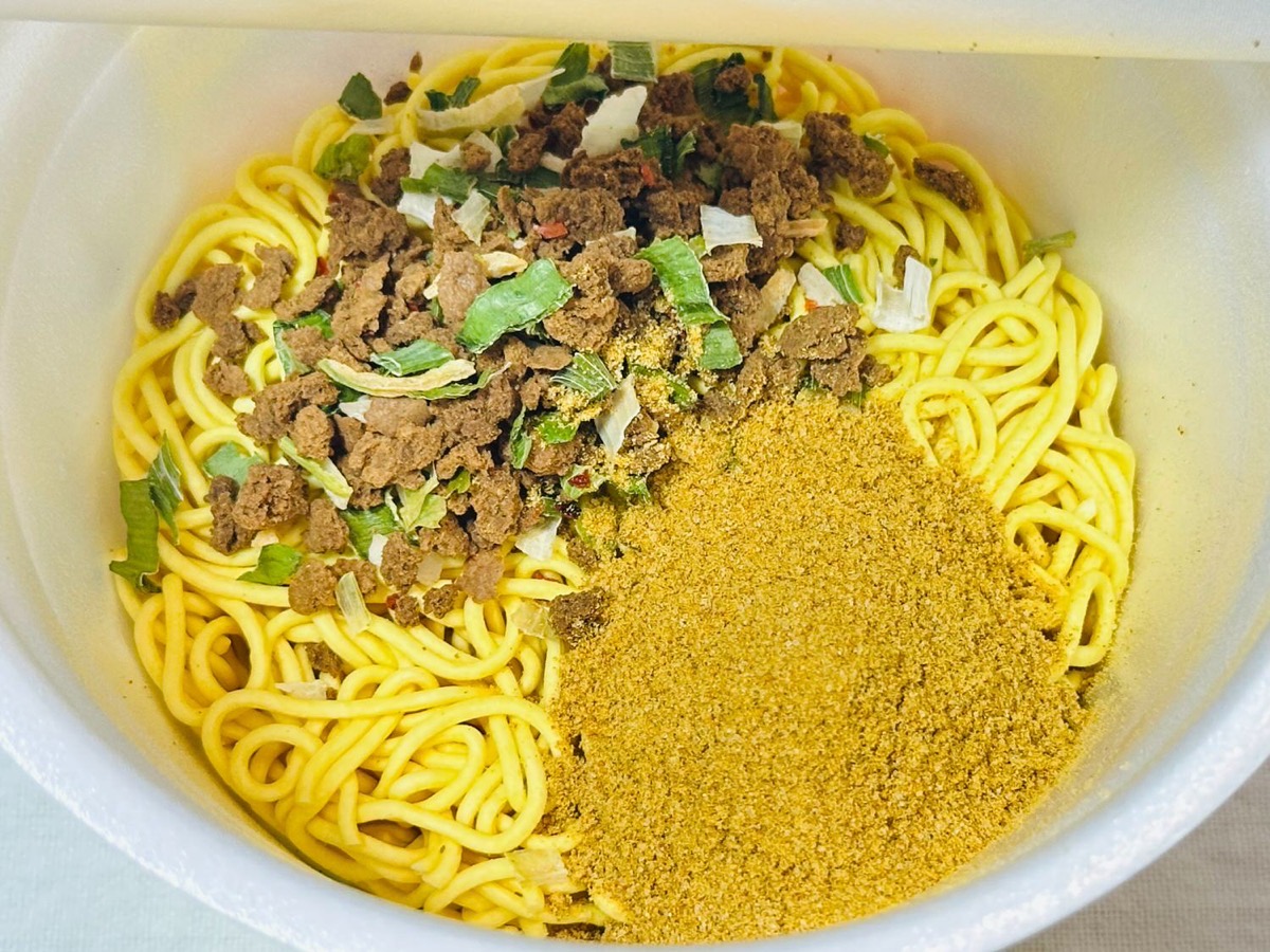 NOBROCK TV キーマカレー味ラーメン 014.