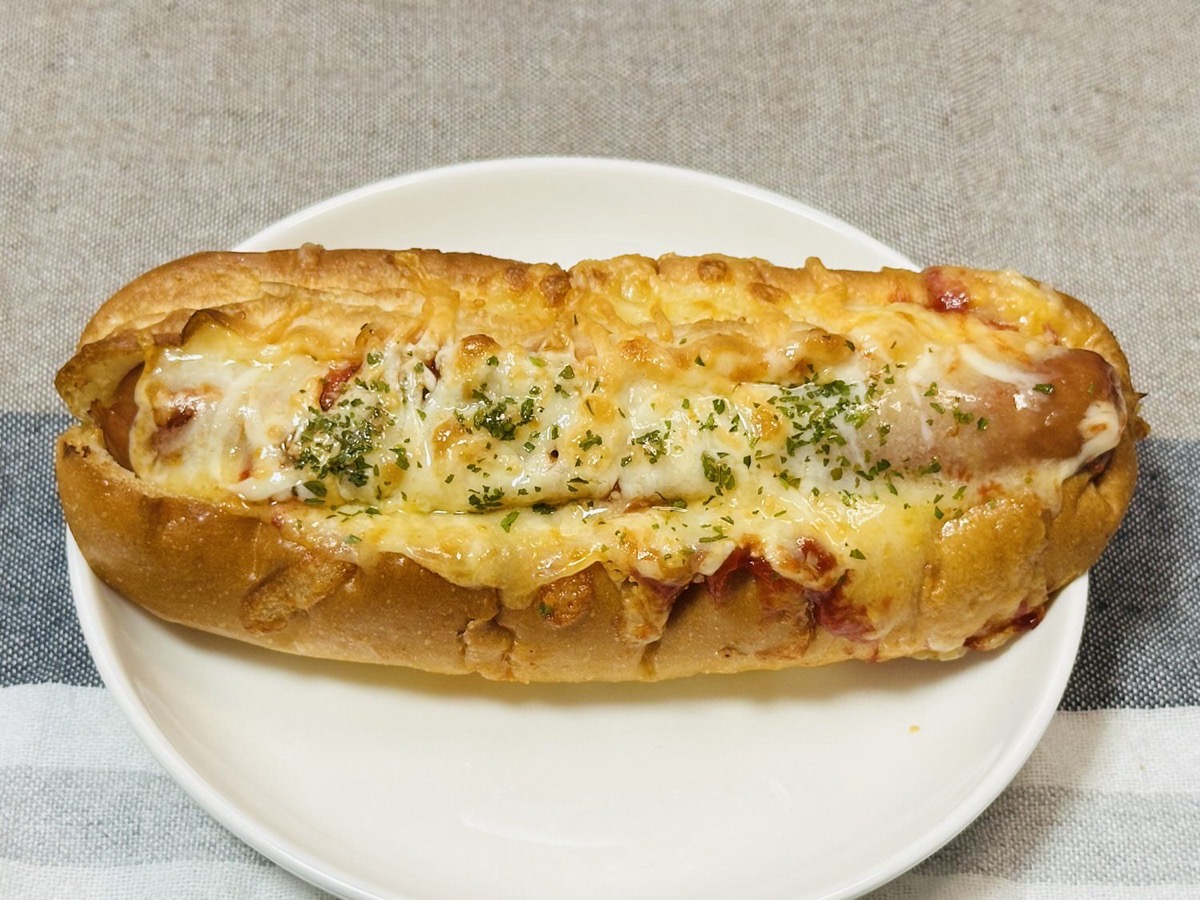 セブンイレブン チーズの虜フランクドッグ 012.
