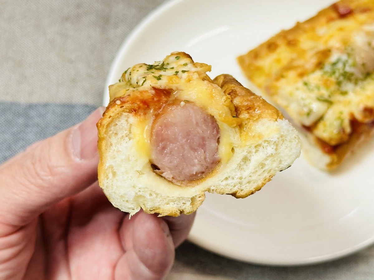 セブンイレブン チーズの虜フランクドッグ 016.