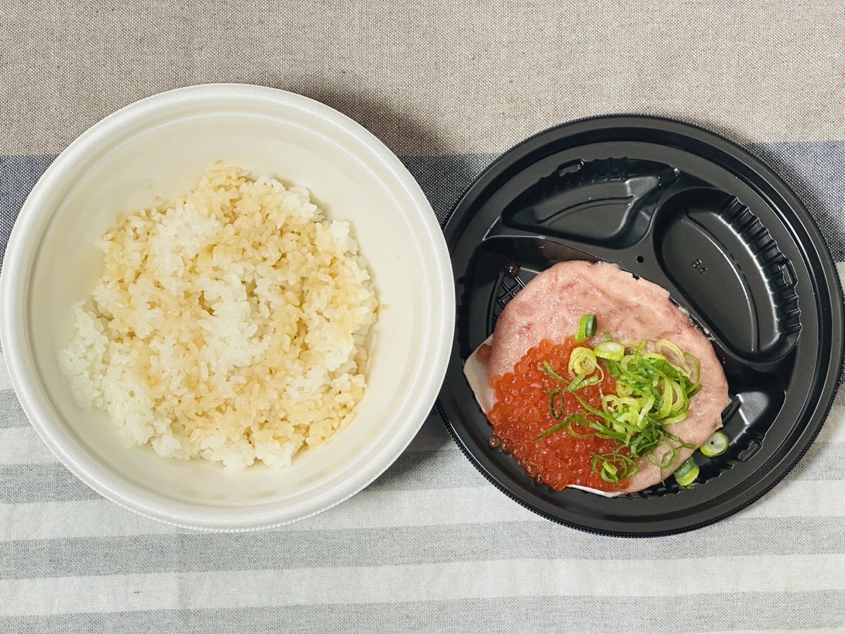 すき家 いくらまぐろたたき丼 015.