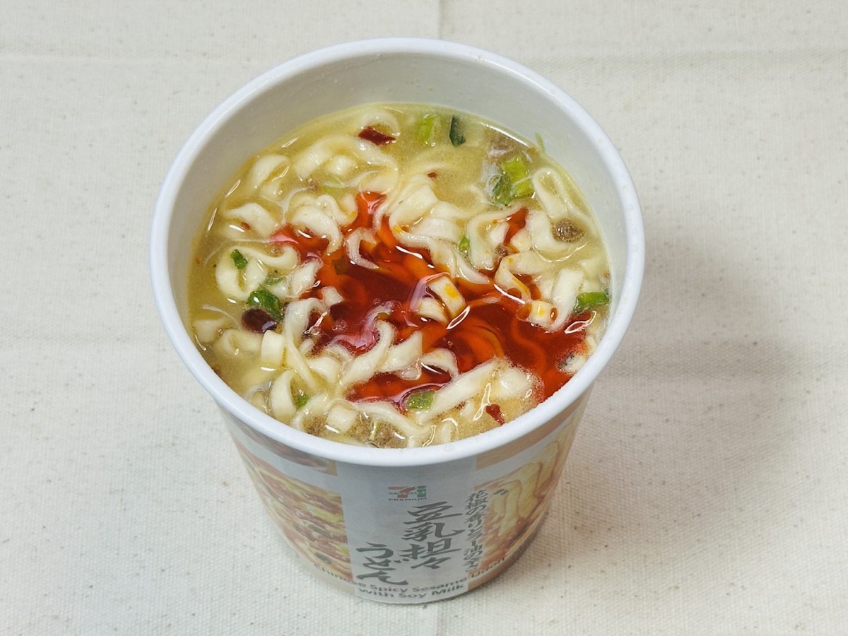 セブンイレブン 豆乳担々うどん 015.