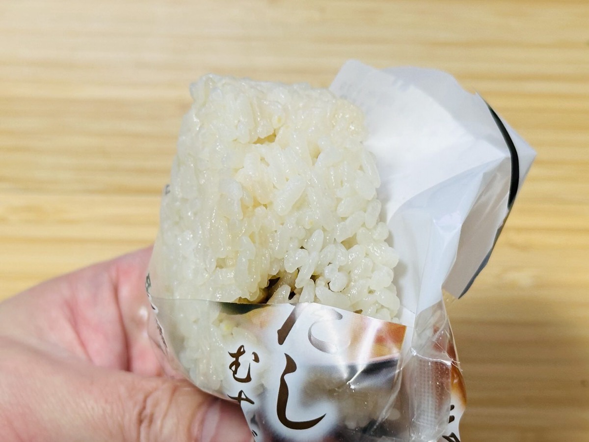 セブンイレブン だしむすび 大葉味噌 010.