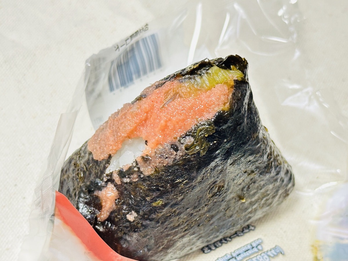 セブンイレブン 旨さ相盛おむすび 高菜と明太子 015.