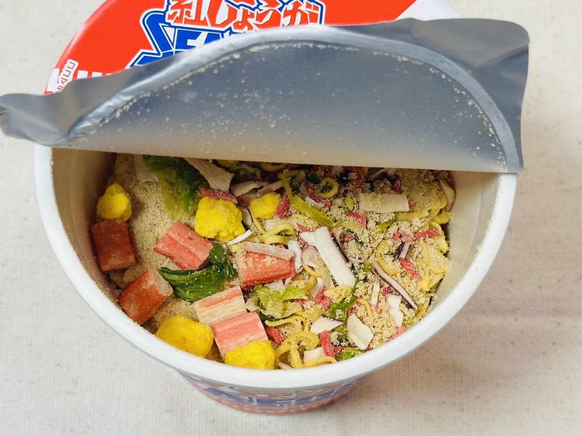 カップヌードル 紅しょうがシーフード 011.