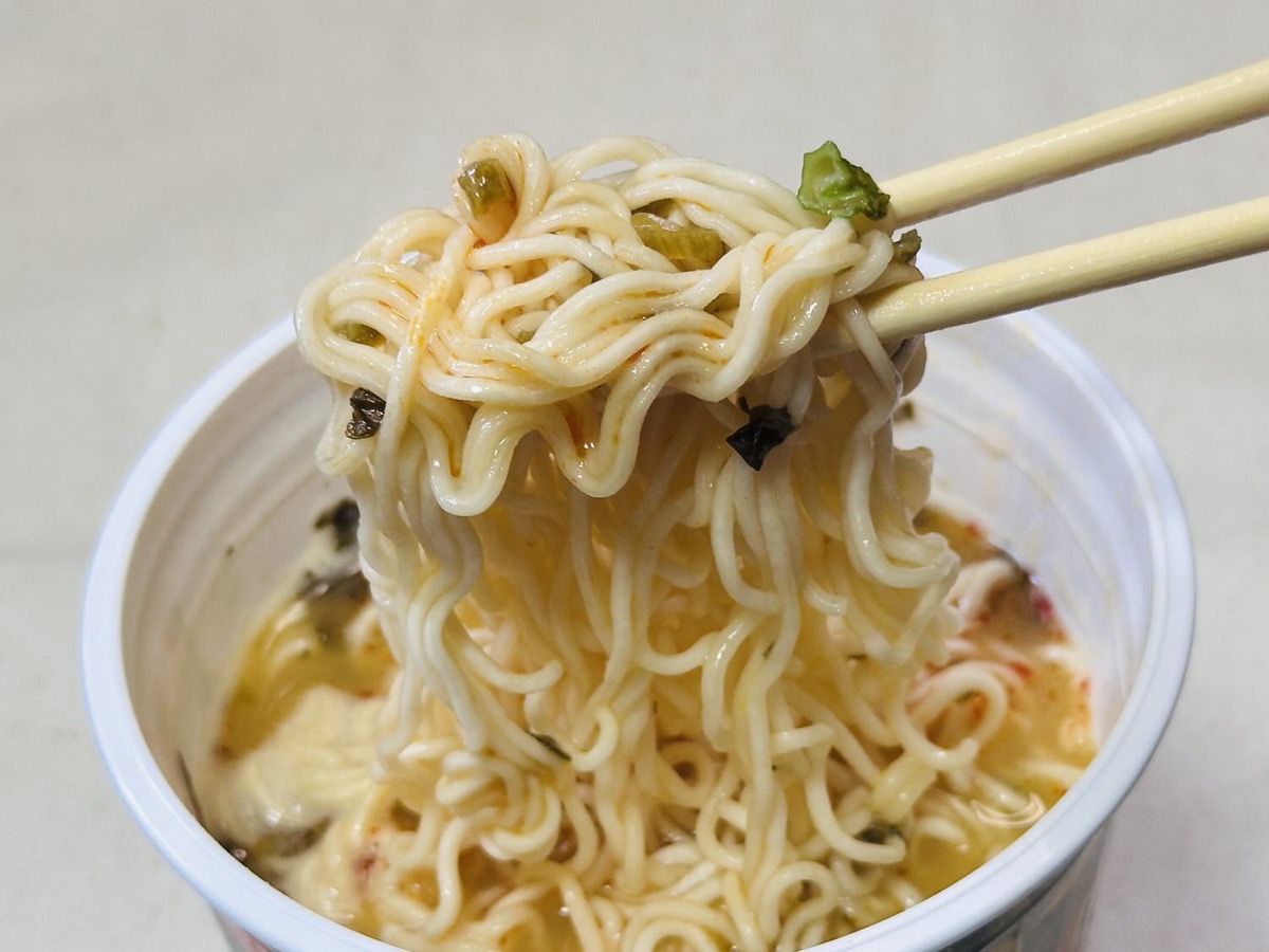 博多純情らーめんShinShin監修 辛高菜豚骨らーめん 024.