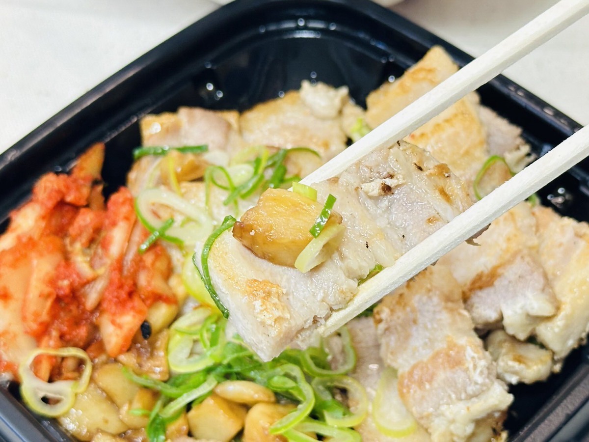 松屋 サムギョプサル風極厚豚カルビ焼肉定食 016.