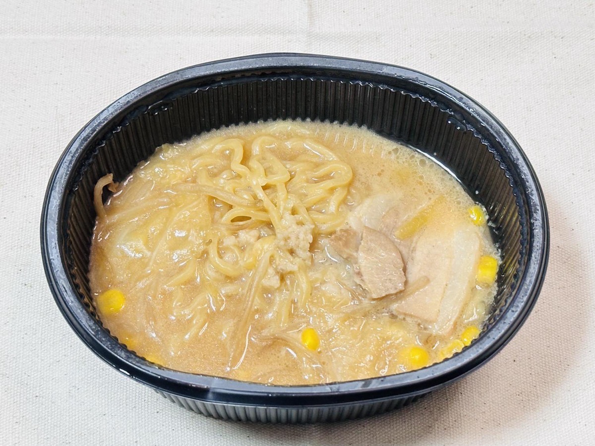 セブンイレブン 7プレミアム 北海道味噌ラーメン 016.