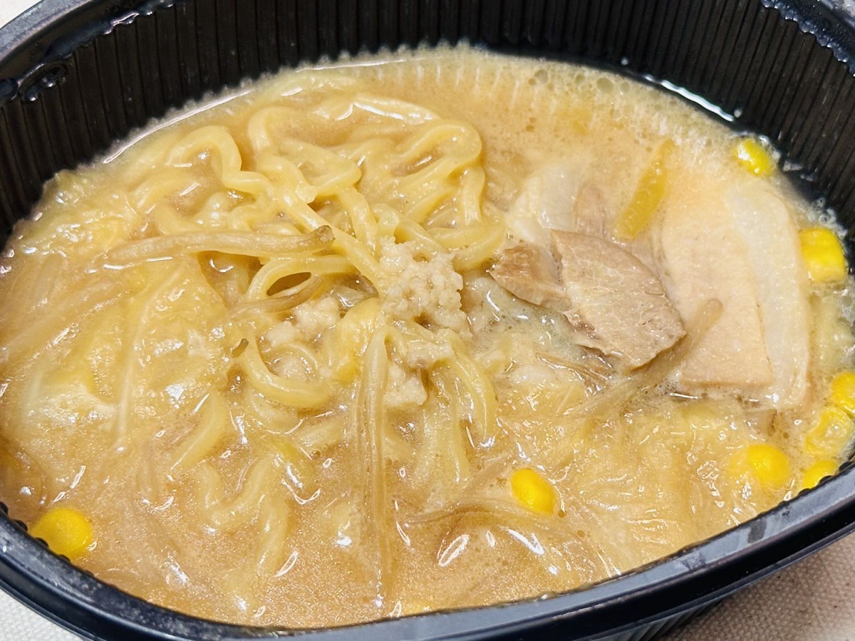セブンイレブン 7プレミアム 北海道味噌ラーメン 017.