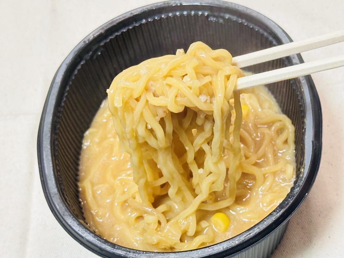 セブンイレブン 7プレミアム 北海道味噌ラーメン 023.