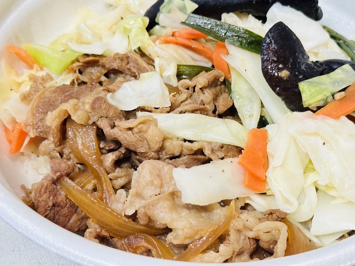 すき家 シャキうま塩野菜牛丼 014.