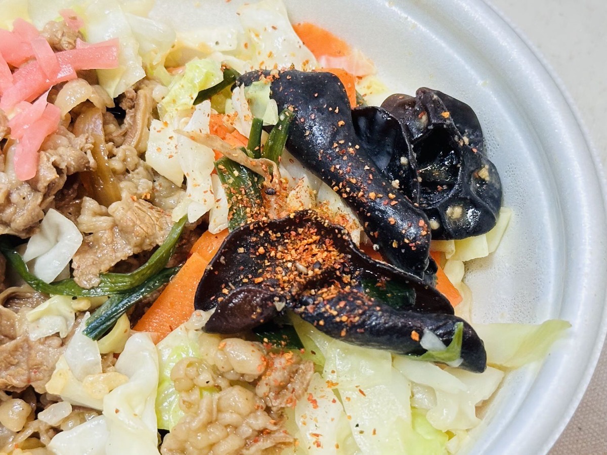 すき家 シャキうま塩野菜牛丼 025.