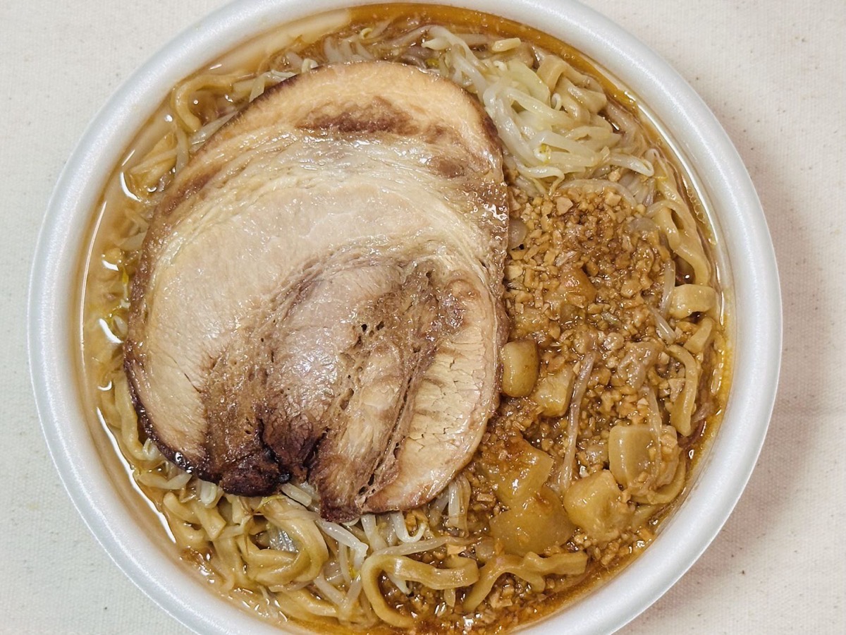 セブンイレブン 中華蕎麦とみ田監修 デカ豚ラーメン アブラ増 017.