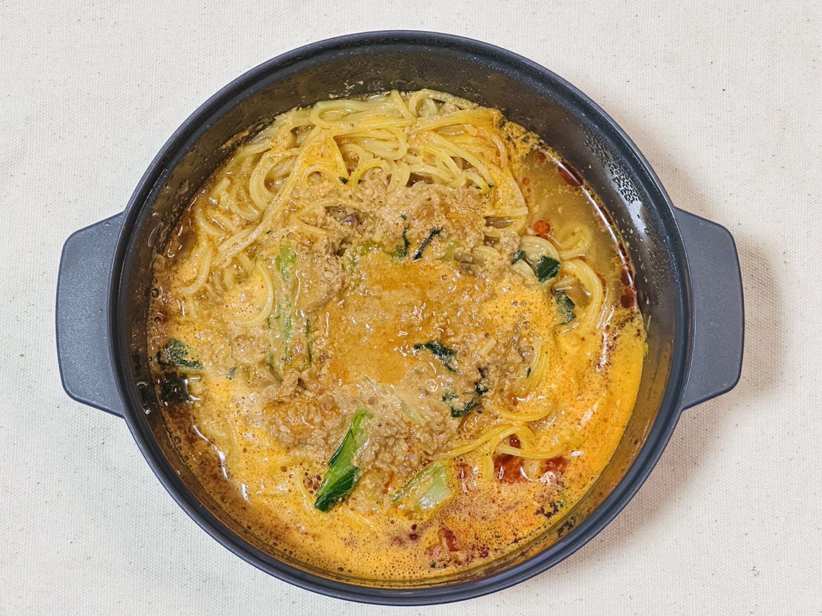 セブンイレブン 7プレミアム 担々麺 010.