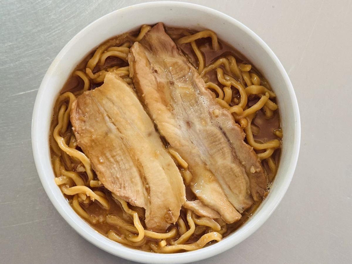 セブンイレブン 7プレミアム 濃厚G系ラーメン 010.