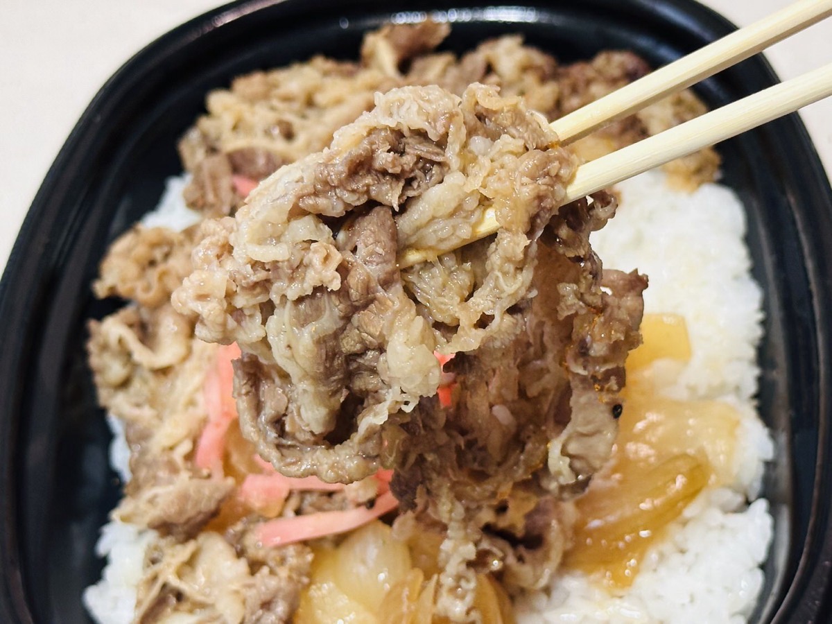 セブンイレブン つゆまで旨い 牛丼 022.