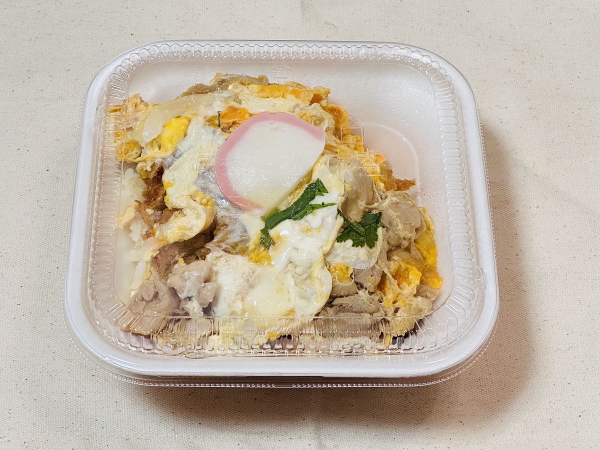 かつや 出汁醤油ロースカツ in the 親子丼 003.