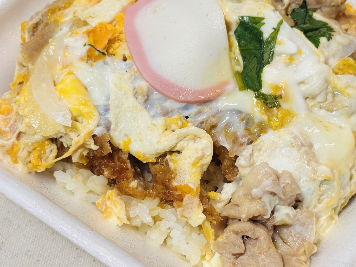 かつや 出汁醤油ロースカツ in the 親子丼 010.