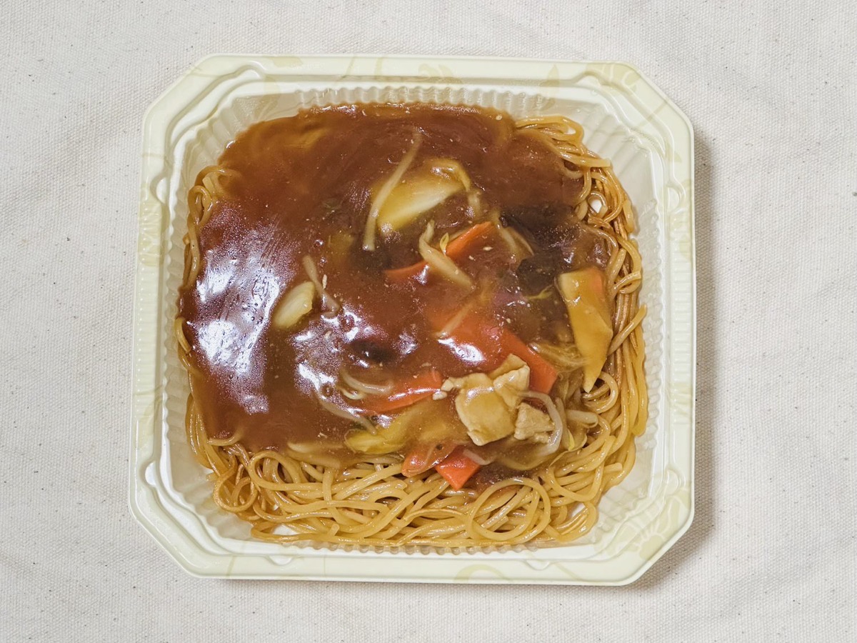 セブンイレブン 7プレミアム 五目あんかけ焼そば015.