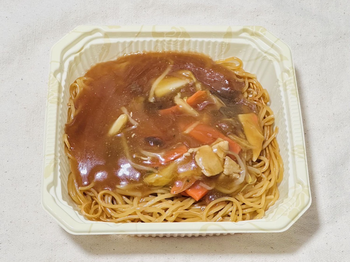 セブンイレブン 7プレミアム 五目あんかけ焼そば019.