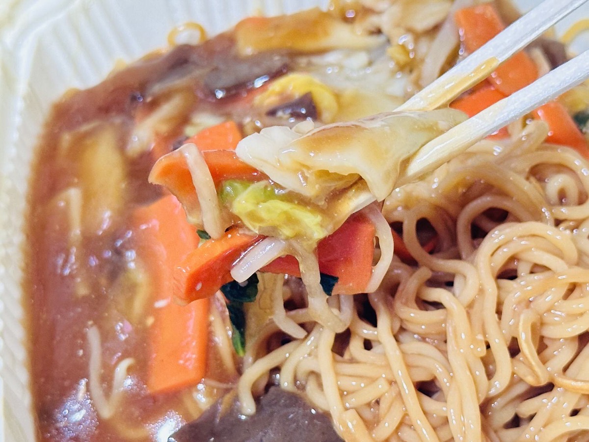 セブンイレブン 7プレミアム 五目あんかけ焼そば021.