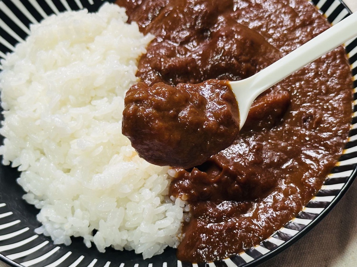 7プレミアム 1日分の野菜が摂れる無水カレー 018.