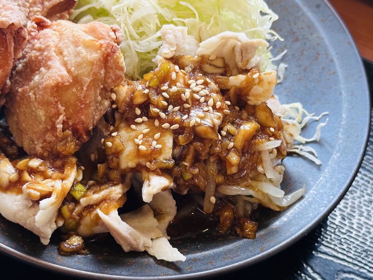 からやま 塩にんにくからあげと豚しゃぶ盛り定食 009.