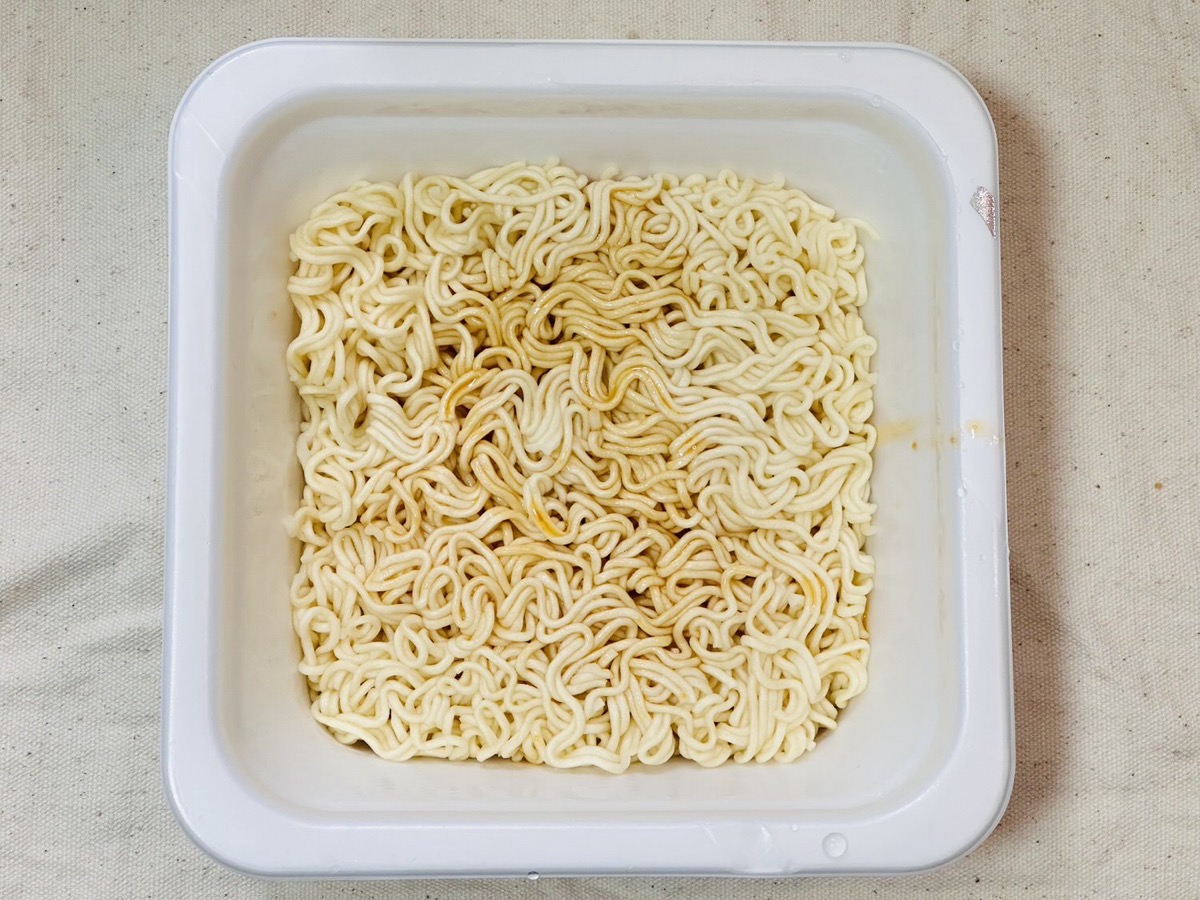 ローソン 麺大盛り たらこ味焼そば 010.
