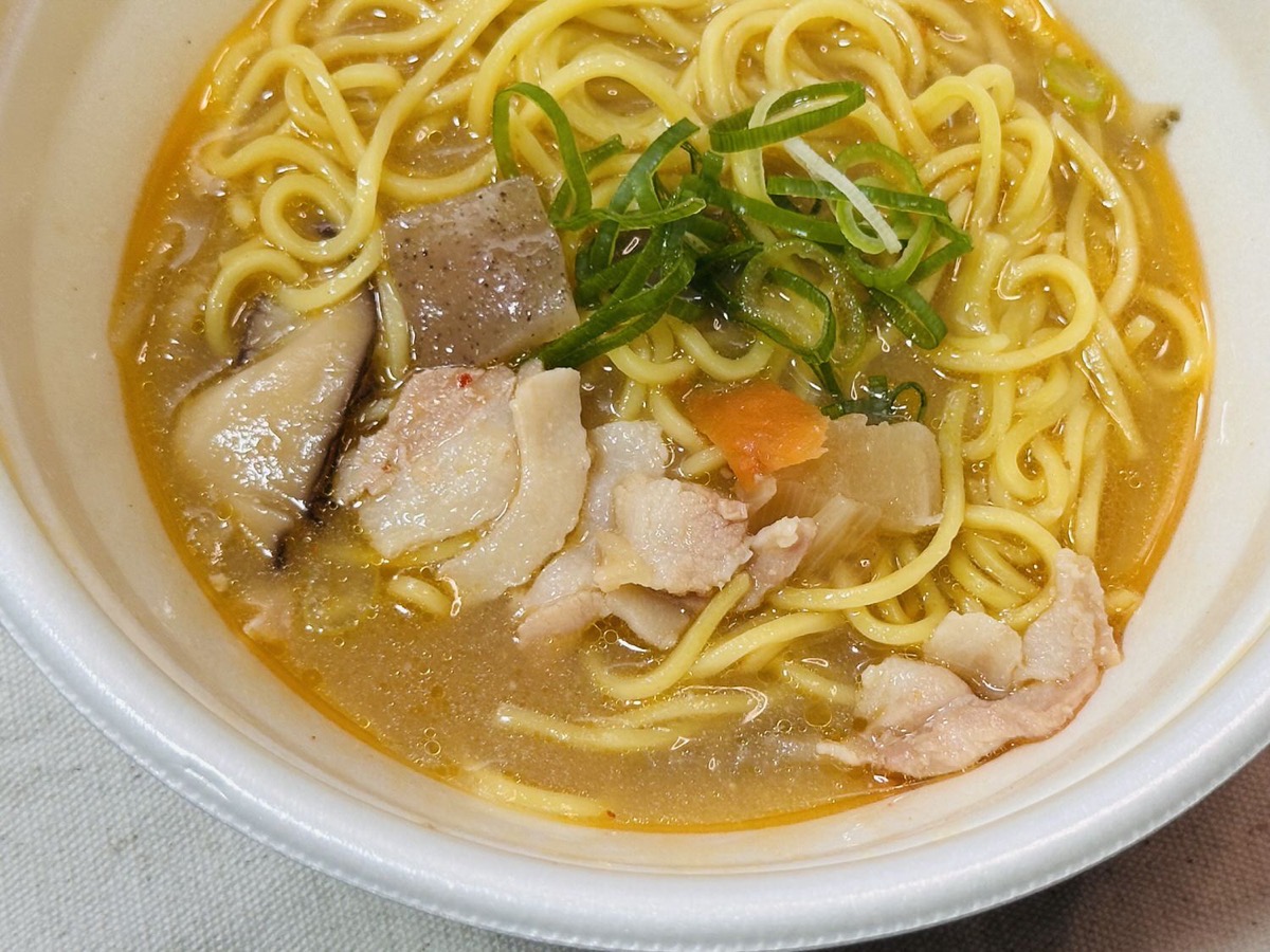 すき家 とん汁みそらーめん 018.