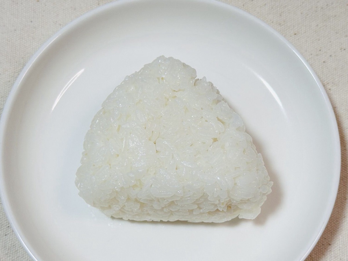 セブンイレブン 銀しゃりむすび 焼しゃけ 009.