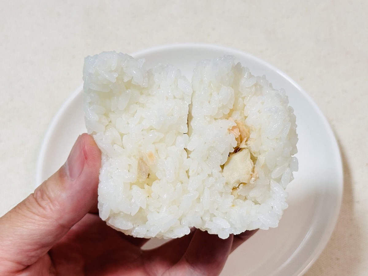 セブンイレブン 銀しゃりむすび 焼しゃけ 013.