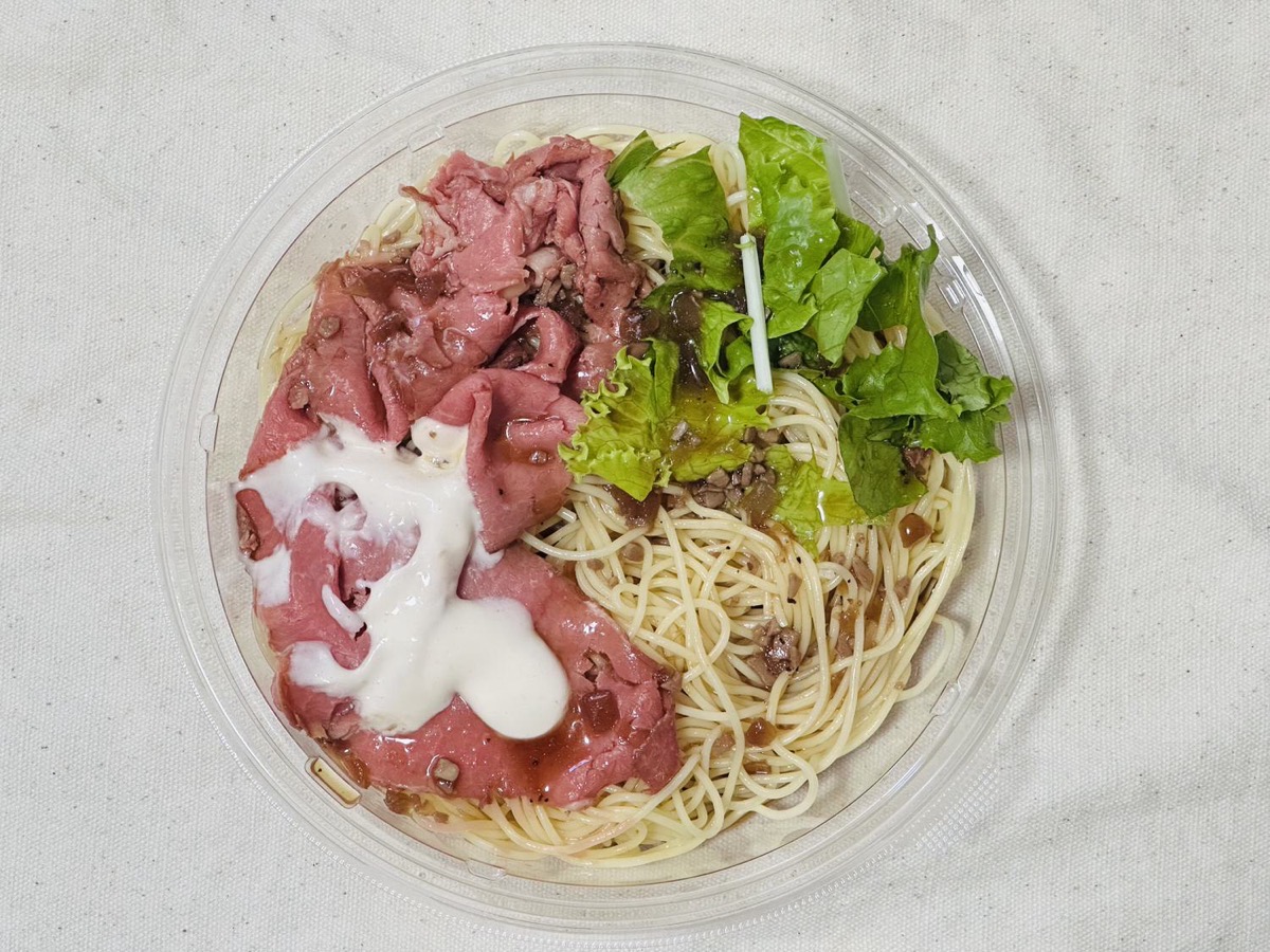 セブンイレブン 冷製パスタ ローストビーフわさび醤油仕立て 016.