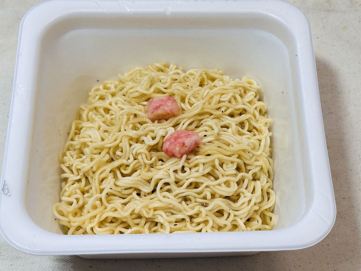ローソン 麺大盛り シーフード味焼そば 019.