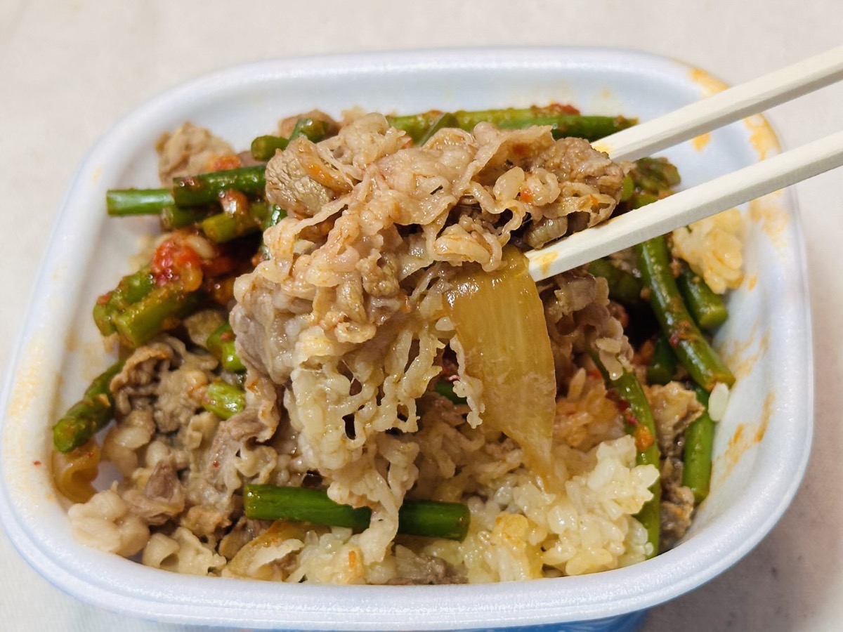 すき家 ニンニクの芽牛丼 018.