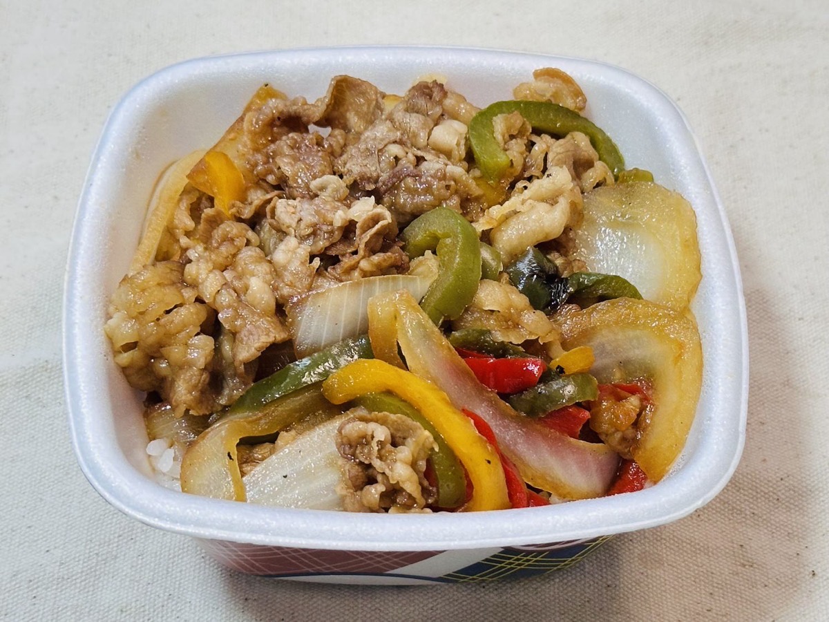 吉野家 牛スタミナ焼肉丼 011.
