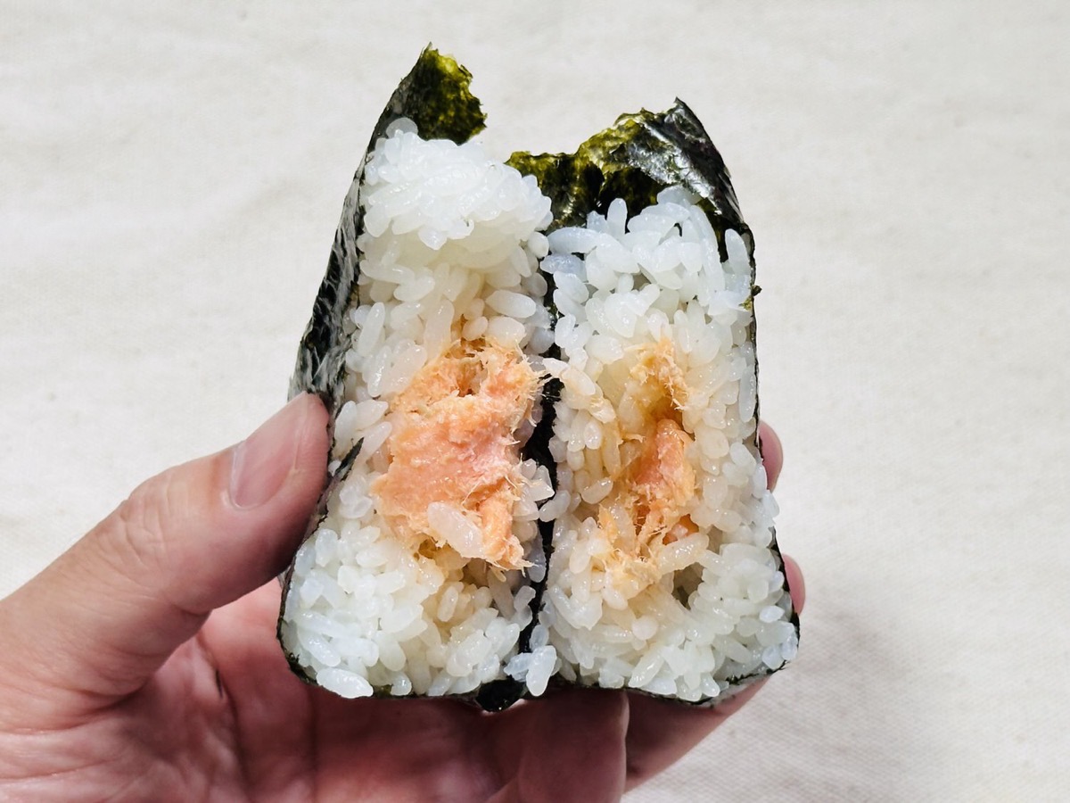 セブン 炭火焼銀しゃけ 011.