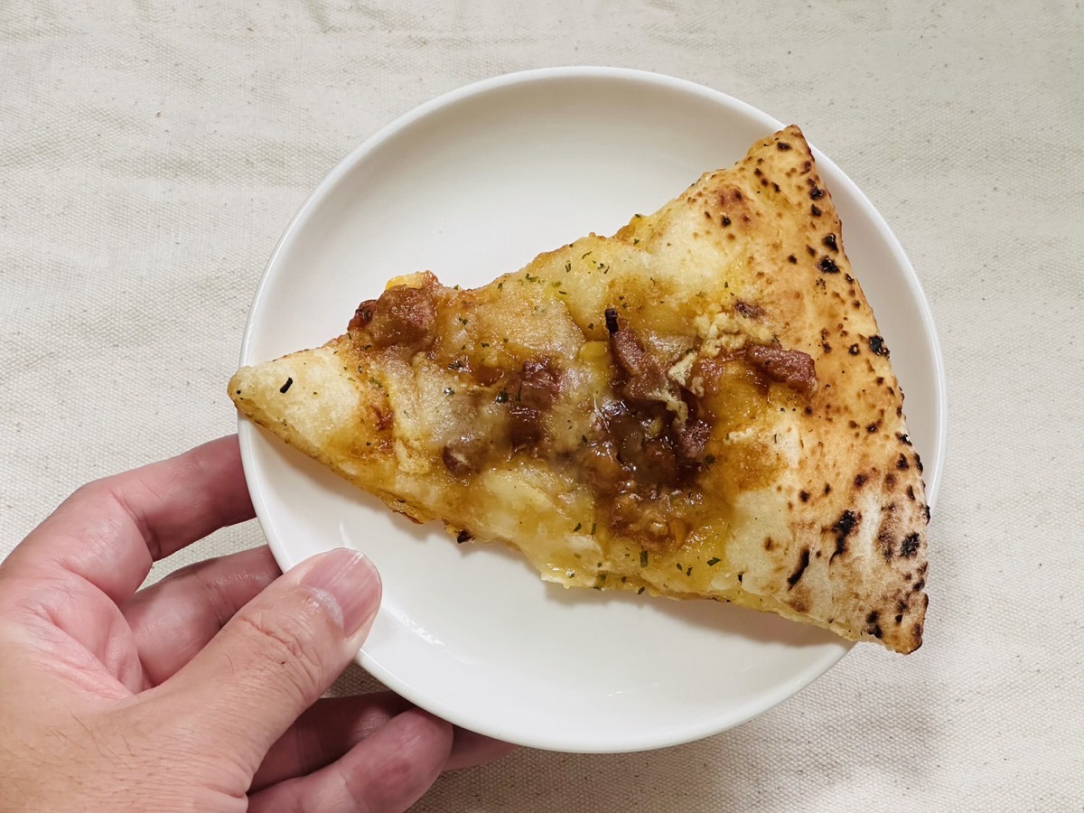 セブンイレブン お店で焼いたハンディピザ 照り焼きチキン 009.