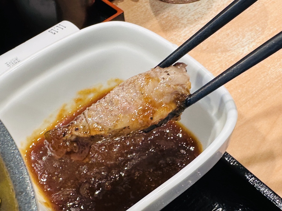 吉野家 極旨牛鉄板ステーキ定食 009.