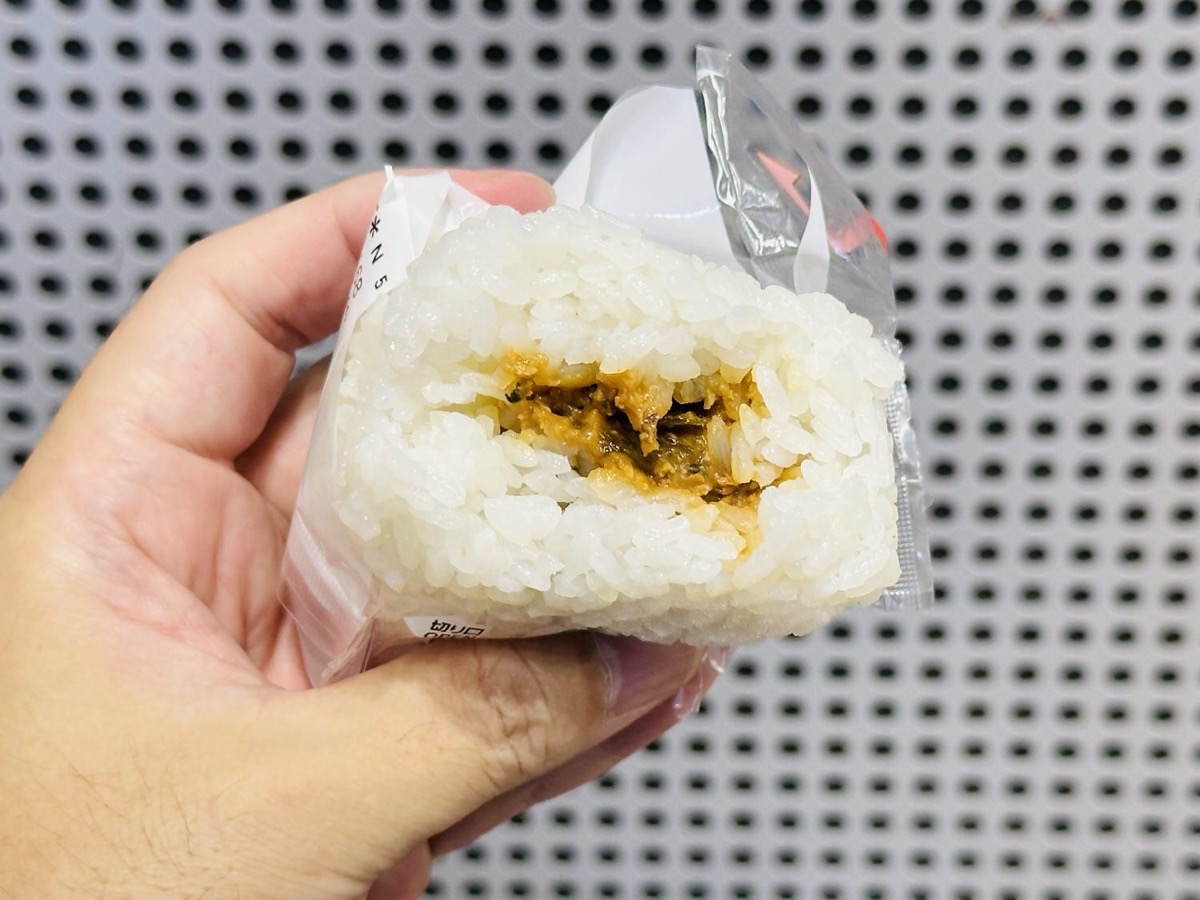 セブンイレブン かぐら南蛮味噌おむすび 008.